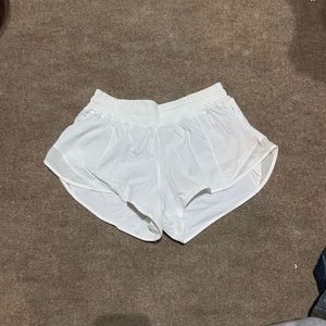 Lululemon Hotty Hot 2.5 Shorts